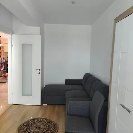 Melly 3 Apartment *